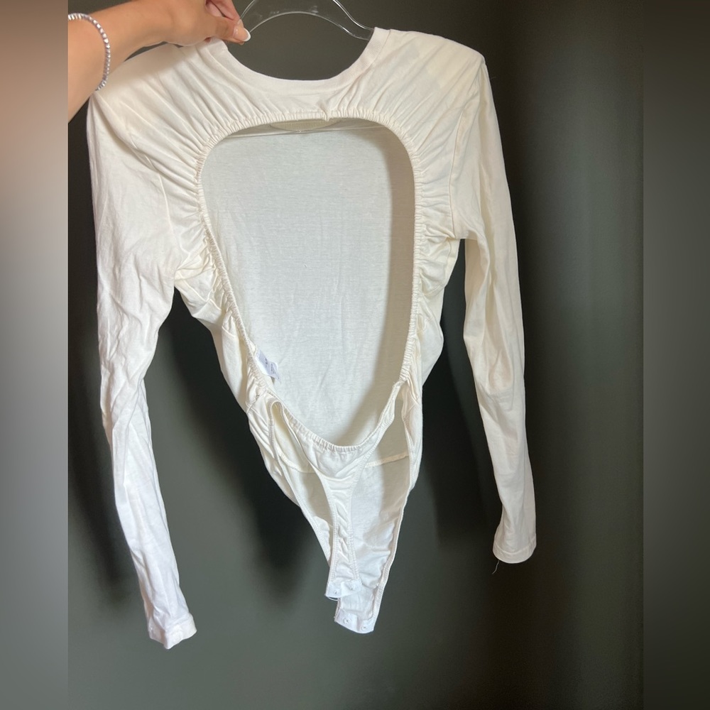 Danielle Bernstein Ivory open back bodysuit S